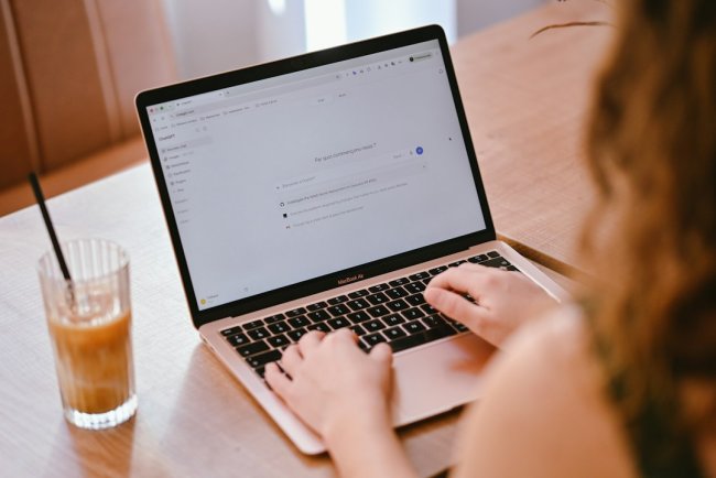 How to Make a Professional Resume with ChatGPT (Free, 5 Minutes)