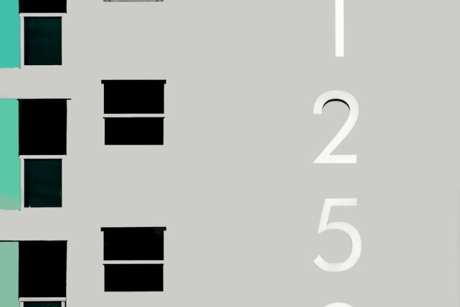 Text to Columns in Excel: Split One Cell into Multiple Columns (2026)