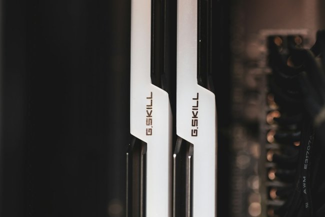 Single vs Dual Channel RAM: Does 2 Sticks Really Boost Performance?