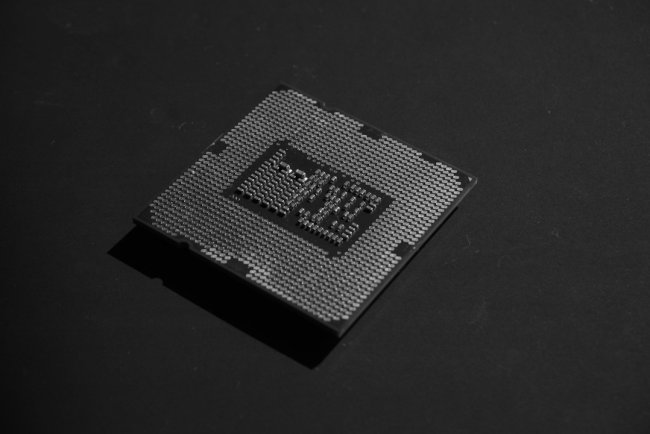 Intel vs AMD Ryzen — Kon Sa CPU Lena Chahiye? (2026 Honest Guide)