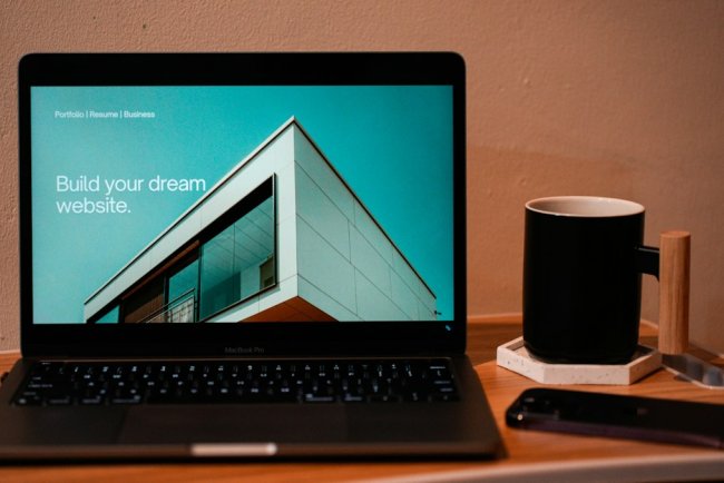 How to Build Your First Website — Complete Checklist