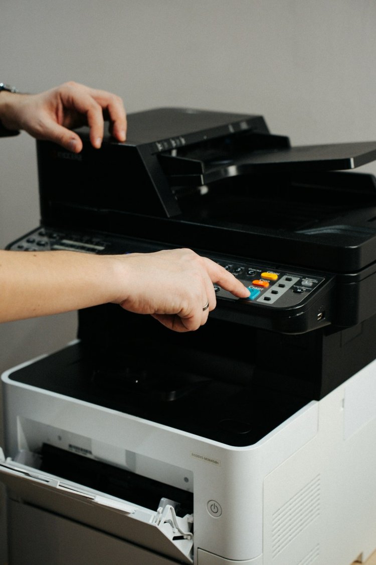 Printer Showing Offline — 8 Ways to Fix (Connected But Not Printing)