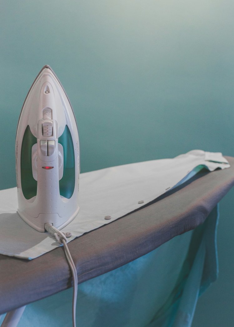 Best Iron Box & Garment Steamer for Diwali 2026 — Buying Guide